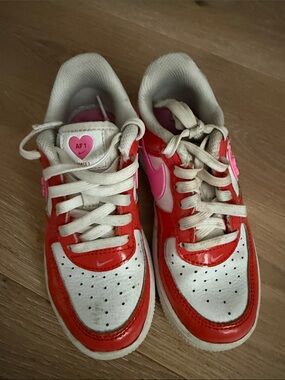 Nike Kids Red & Pink Sneakers with Heart AF1 Accent